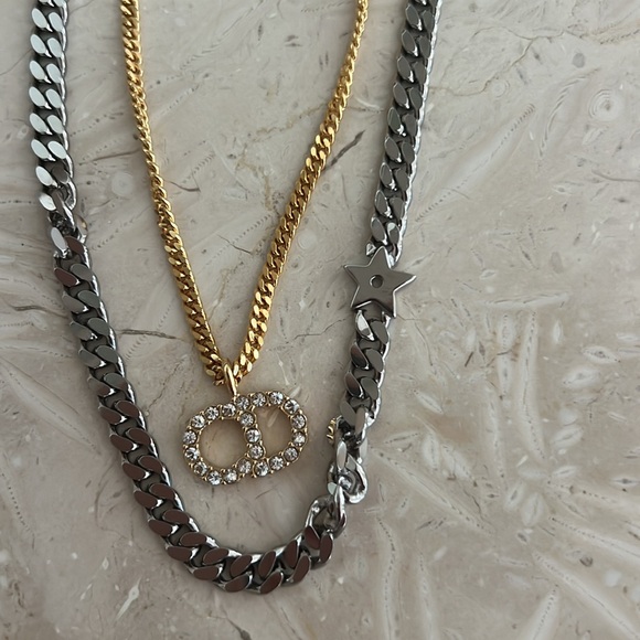 100% AUTHENTIC DIOR NECKLACE - Picture 2 of 3